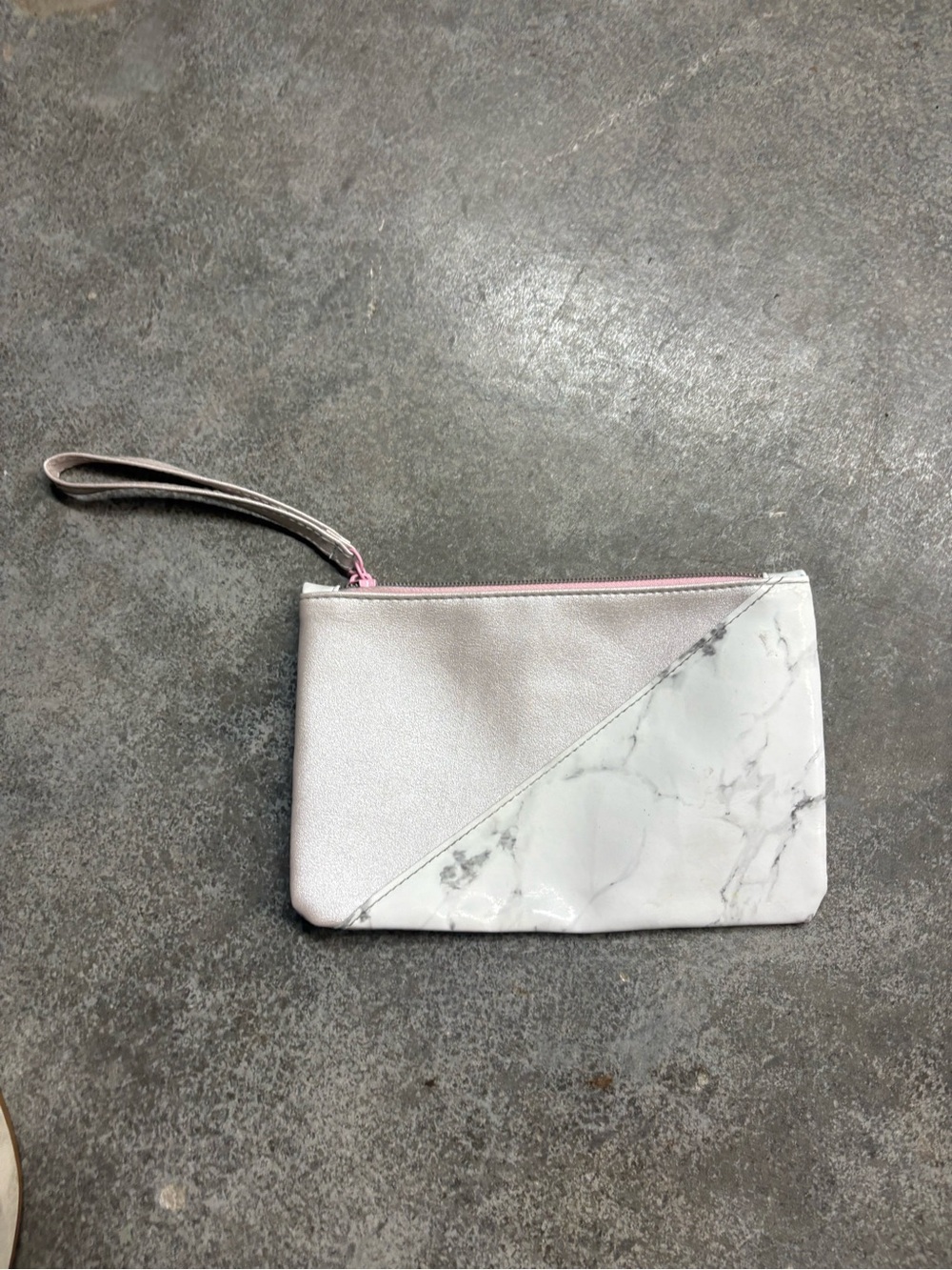 Ipsy Marble Print Makeup Bag Zipper Pouch w/ Wrist Strap White Silver Pink